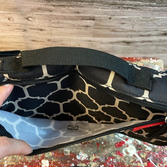 2/$30 Never Used Skip Hop Portable Changing Pad Station Clutch Bag - Picture 5 of 15